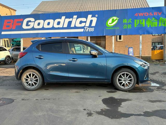 デミオ ＸＤテーラードブラウン　保証２ヵ月２０００ｋｍ　１５００ｃｃ　４ＷＤ　ディーゼルターボ　Ｂｌｕｅｔｏｏｔｈ接続対応ナビ　バックカメラ　ＥＴＣ　エンジンスターター　ＬＥＤフォグ＆ヘッドライト　冬タイヤ付　自社買取車（18枚目）