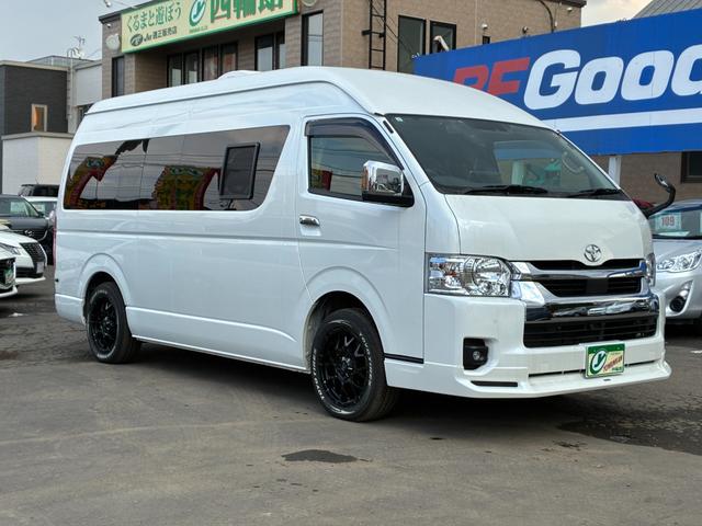 ハイエースバン 特装キャンピング４ＷＤアルペジオ　リ・ラックス２．８ＴＢ－Ｄ　Ｂｌｕｅｔｏｏｔｈ接続対応フルセグナビ　全方位カメラ　ＥＴＣ　デジタルインナーミラー　衝突被害軽減ブレーキ　１００Ｖエアコン　ツインサブバッテリー　電子レンジ　ＦＦヒーター　ベンチレーター　冷蔵庫（15枚目）