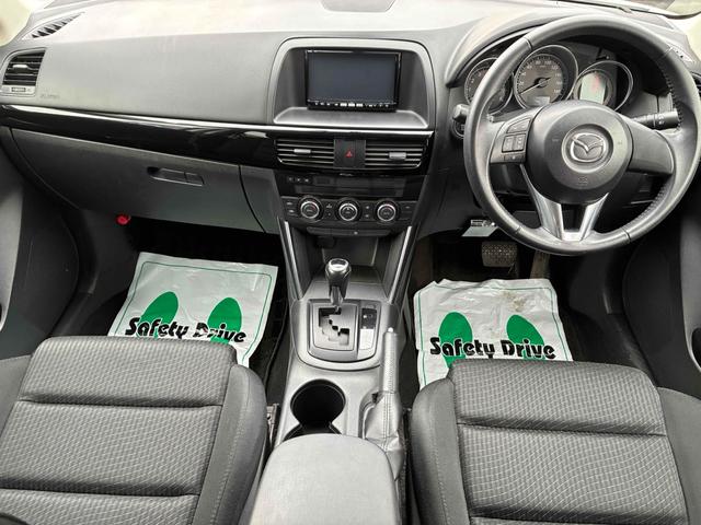 ＣＸ－５ ２０Ｓ　ディスチャージパッケージ　保証６ヵ月６０００ｋｍ　２０００ｃｃ　４ＷＤ　Ｂｌｕｅｔｏｏｔｈ接続対応フルセグナビ　バックカメラ　サイドカメラ　ＥＴＣ　純正エンジンスターター　ＡＦＳ機能付ＨＩＤヘッドライト　冬タイヤ付（4枚目）