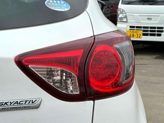 ＣＸ－５ ２０Ｓ　ディスチャージパッケージ　保証６ヵ月６０００ｋｍ　２０００ｃｃ　４ＷＤ　Ｂｌｕｅｔｏｏｔｈ接続対応フルセグナビ　バックカメラ　サイドカメラ　ＥＴＣ　純正エンジンスターター　ＡＦＳ機能付ＨＩＤヘッドライト　冬タイヤ付（38枚目）