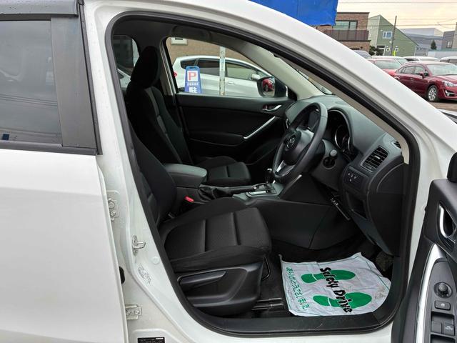 ＣＸ－５ ２０Ｓ　ディスチャージパッケージ　保証６ヵ月６０００ｋｍ　２０００ｃｃ　４ＷＤ　Ｂｌｕｅｔｏｏｔｈ接続対応フルセグナビ　バックカメラ　サイドカメラ　ＥＴＣ　純正エンジンスターター　ＡＦＳ機能付ＨＩＤヘッドライト　冬タイヤ付（43枚目）