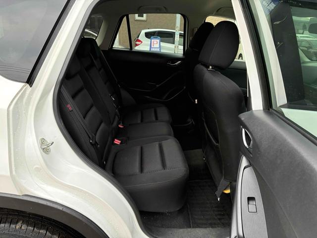 ＣＸ－５ ２０Ｓ　ディスチャージパッケージ　保証６ヵ月６０００ｋｍ　２０００ｃｃ　４ＷＤ　Ｂｌｕｅｔｏｏｔｈ接続対応フルセグナビ　バックカメラ　サイドカメラ　ＥＴＣ　純正エンジンスターター　ＡＦＳ機能付ＨＩＤヘッドライト　冬タイヤ付（46枚目）