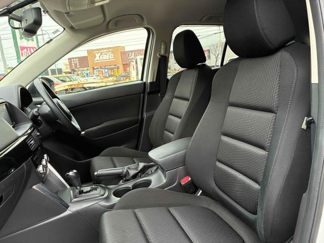 ＣＸ－５ ２０Ｓ　ディスチャージパッケージ　保証６ヵ月６０００ｋｍ　２０００ｃｃ　４ＷＤ　Ｂｌｕｅｔｏｏｔｈ接続対応フルセグナビ　バックカメラ　サイドカメラ　ＥＴＣ　純正エンジンスターター　ＡＦＳ機能付ＨＩＤヘッドライト　冬タイヤ付（52枚目）