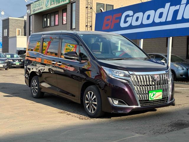 エスクァイア Ｇｉ　プレミアムパッケージ　保証２ヵ月２０００ｋｍ　２０００ｃｃ　４ＷＤ　７人乗り３列シート　Ｂｌｕｅｔｏｏｔｈ接続対応８インチフルセグナビ　バックカメラ　ＥＴＣ　エンジンスターター　クルーズコントロール　トヨタセーフティセンス（21枚目）