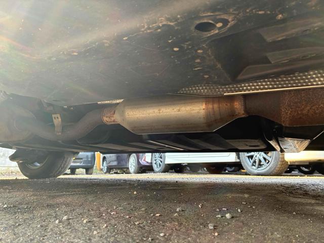 エスクァイア Ｇｉ　プレミアムパッケージ　保証２ヵ月２０００ｋｍ　２０００ｃｃ　４ＷＤ　７人乗り３列シート　Ｂｌｕｅｔｏｏｔｈ接続対応８インチフルセグナビ　バックカメラ　ＥＴＣ　エンジンスターター　クルーズコントロール　トヨタセーフティセンス（34枚目）