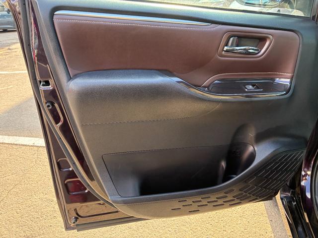 エスクァイア Ｇｉ　プレミアムパッケージ　保証２ヵ月２０００ｋｍ　２０００ｃｃ　４ＷＤ　７人乗り３列シート　Ｂｌｕｅｔｏｏｔｈ接続対応８インチフルセグナビ　バックカメラ　ＥＴＣ　エンジンスターター　クルーズコントロール　トヨタセーフティセンス（60枚目）