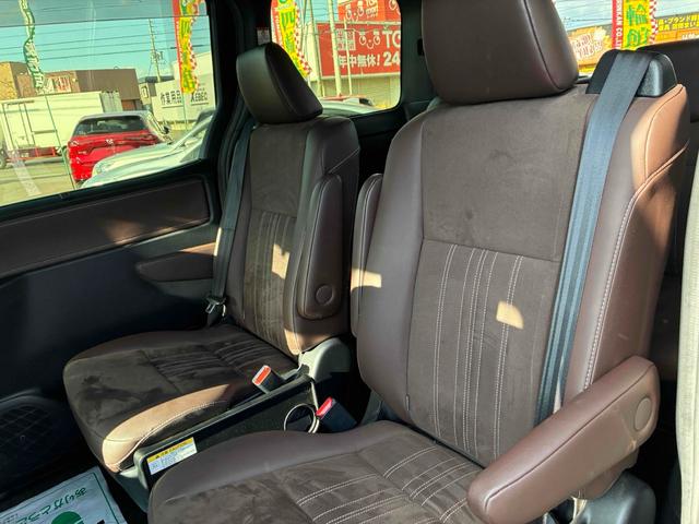 エスクァイア Ｇｉ　プレミアムパッケージ　保証２ヵ月２０００ｋｍ　２０００ｃｃ　４ＷＤ　７人乗り３列シート　Ｂｌｕｅｔｏｏｔｈ接続対応８インチフルセグナビ　バックカメラ　ＥＴＣ　エンジンスターター　クルーズコントロール　トヨタセーフティセンス（65枚目）