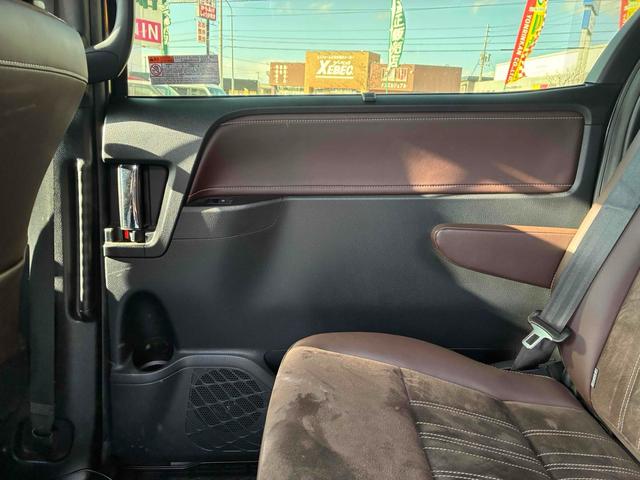 エスクァイア Ｇｉ　プレミアムパッケージ　保証２ヵ月２０００ｋｍ　２０００ｃｃ　４ＷＤ　７人乗り３列シート　Ｂｌｕｅｔｏｏｔｈ接続対応８インチフルセグナビ　バックカメラ　ＥＴＣ　エンジンスターター　クルーズコントロール　トヨタセーフティセンス（67枚目）