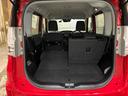 使いやすいサイズの荷室です。