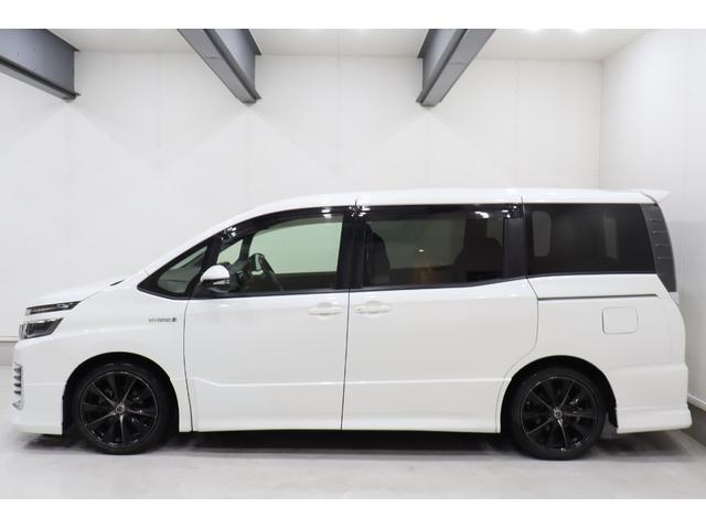 ヴォクシー ハイブリッドZS ワンオーナー車 純正SDナビ 後席モニター トヨタセーフティセンス プリクラッシュセーフティ オートマチックハイビーム レーンディパーチャーアラート バックカメラ ETC リアヒーター 寒冷地仕様車(12枚目)