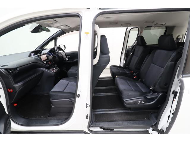 ヴォクシー ハイブリッドZS ワンオーナー車 純正SDナビ 後席モニター トヨタセーフティセンス プリクラッシュセーフティ オートマチックハイビーム レーンディパーチャーアラート バックカメラ ETC リアヒーター 寒冷地仕様車(20枚目)