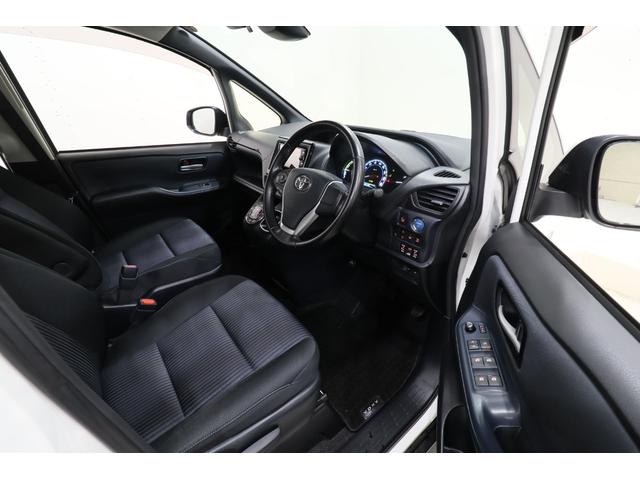 ヴォクシー ハイブリッドZS ワンオーナー車 純正SDナビ 後席モニター トヨタセーフティセンス プリクラッシュセーフティ オートマチックハイビーム レーンディパーチャーアラート バックカメラ ETC リアヒーター 寒冷地仕様車(37枚目)