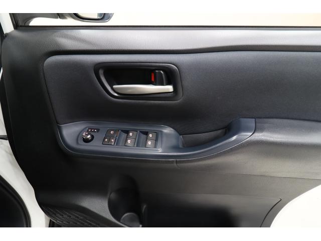 ヴォクシー ハイブリッドZS ワンオーナー車 純正SDナビ 後席モニター トヨタセーフティセンス プリクラッシュセーフティ オートマチックハイビーム レーンディパーチャーアラート バックカメラ ETC リアヒーター 寒冷地仕様車(55枚目)