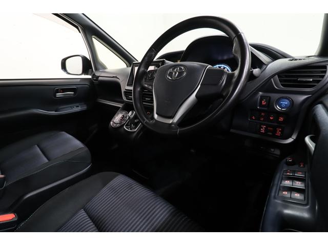 ヴォクシー ハイブリッドZS ワンオーナー車 純正SDナビ 後席モニター トヨタセーフティセンス プリクラッシュセーフティ オートマチックハイビーム レーンディパーチャーアラート バックカメラ ETC リアヒーター 寒冷地仕様車(56枚目)