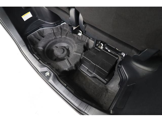 ヴォクシー ハイブリッドZS ワンオーナー車 純正SDナビ 後席モニター トヨタセーフティセンス プリクラッシュセーフティ オートマチックハイビーム レーンディパーチャーアラート バックカメラ ETC リアヒーター 寒冷地仕様車(66枚目)