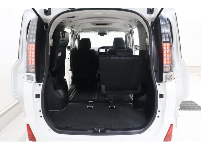ヴォクシー ハイブリッドZS ワンオーナー車 純正SDナビ 後席モニター トヨタセーフティセンス プリクラッシュセーフティ オートマチックハイビーム レーンディパーチャーアラート バックカメラ ETC リアヒーター 寒冷地仕様車(68枚目)