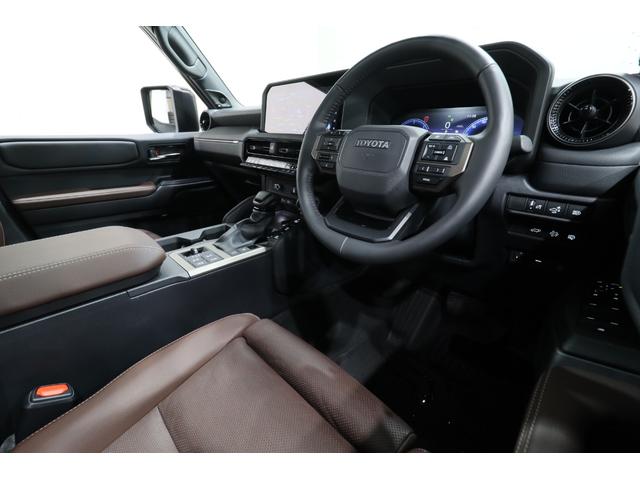 ランドクルーザー２５０ ＺＸ　ムーンルーフ　１２．３型ディスプレイオーディオ　パノラミックビューモニター　トヨタセーフティセンス　ブラインドスポットモニター　トヨタチームメイト　デジタルインナーミラー　モデリスタエアロ　寒冷地仕様（61枚目）