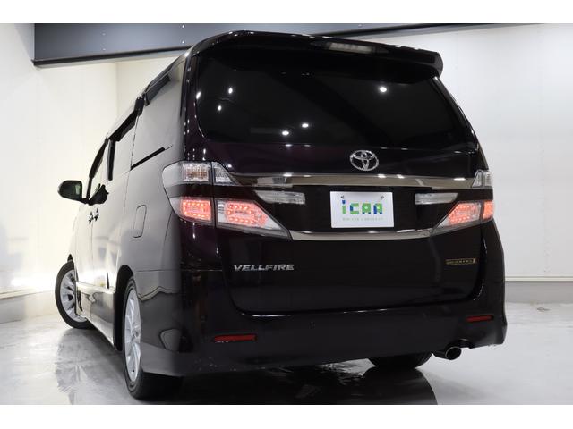 ヴェルファイア ２．４Ｚ　ゴールデンアイズＩＩ　トヨタプレミアムサウンドシステム　リアエンターテイメント　パノラミックビューモニター　両側パワースライドドア　電動パワーバックドア　専用ハーフレザー席　２列目席ロングスライド／オットマン　寒冷地仕様車（15枚目）