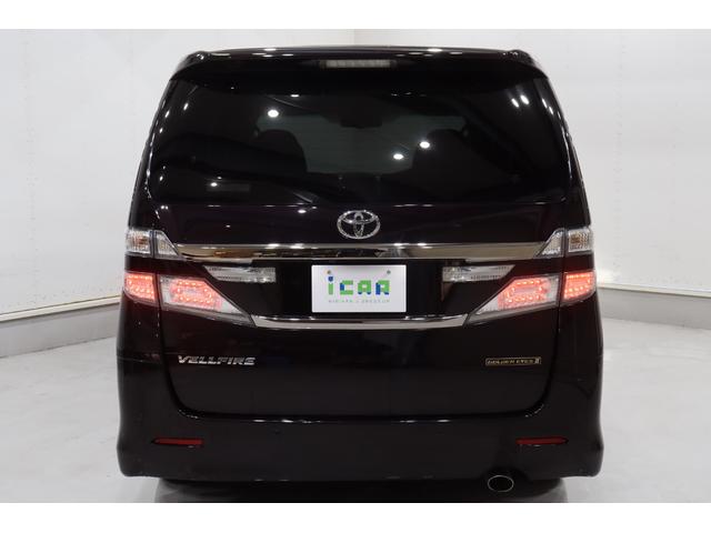 ヴェルファイア ２．４Ｚ　ゴールデンアイズＩＩ　トヨタプレミアムサウンドシステム　リアエンターテイメント　パノラミックビューモニター　両側パワースライドドア　電動パワーバックドア　専用ハーフレザー席　２列目席ロングスライド／オットマン　寒冷地仕様車（31枚目）