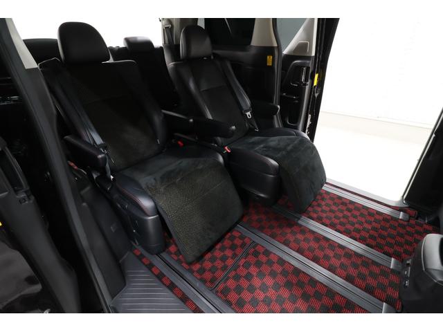 ヴェルファイア ２．４Ｚ　ゴールデンアイズＩＩ　トヨタプレミアムサウンドシステム　リアエンターテイメント　パノラミックビューモニター　両側パワースライドドア　電動パワーバックドア　専用ハーフレザー席　２列目席ロングスライド／オットマン　寒冷地仕様車（41枚目）