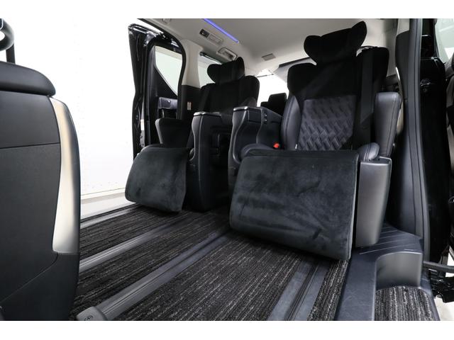 ヴェルファイア ３．５ＺＡ　Ｇエディション　ＪＢＬプレミアムサウンドシステム　リアエンターテイメント　両側電動パワースライドドア　電動パワーバックドア　ハーフレザーシート　エグゼクティブパワーシート　ＴＥＩＮ車高調　マナレイスポーツ２０ＡＷ（9枚目）