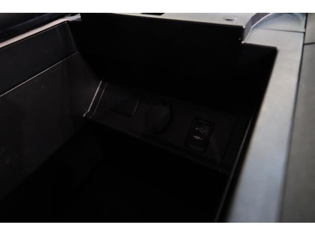 ヴェルファイア ３．５ＺＡ　Ｇエディション　ＪＢＬプレミアムサウンドシステム　リアエンターテイメント　両側電動パワースライドドア　電動パワーバックドア　ハーフレザーシート　エグゼクティブパワーシート　ＴＥＩＮ車高調　マナレイスポーツ２０ＡＷ（53枚目）