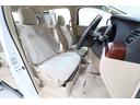 【運転席シート廻り】前オーナー様の使用状態が最もわかる部分です!使用感も少なく、良好な状態となっています♪前オーナー様が丁寧に使っていたことがよくわかりますね!!
