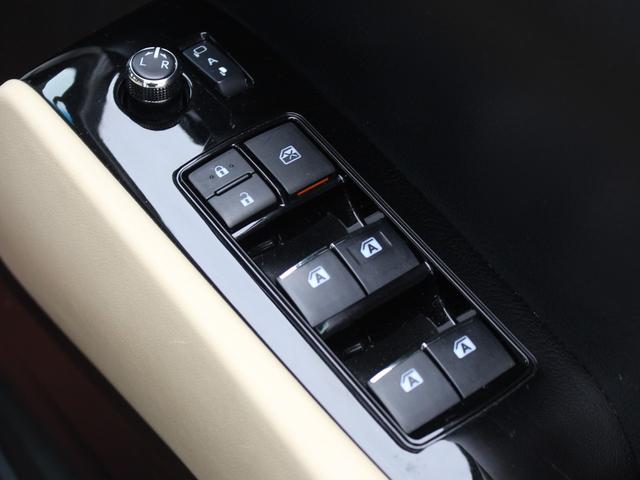 アルファード ２．５Ｘ　セーフティセンス　デジタルインナーミラー　レーダークルーズ　両側パワースライド　プリクラッシュ　クリアランスソナー　レーントレーシング　ナビ　バックカメラ　ビルトインＥＴＣ　８人乗（33枚目）