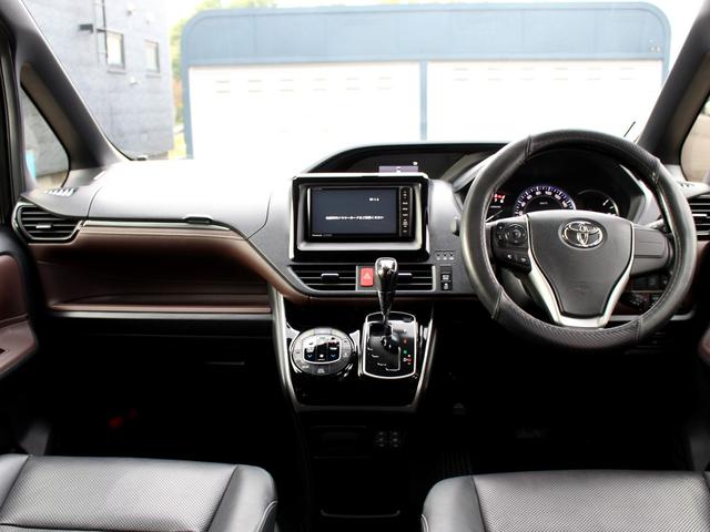 エスクァイア Gi 寒冷地 TRDエアロ ローダウン フリップダウンモニター ナビ 両側パワースライド クルーズコントロール シートヒーター 社外R17AW ETC 7人乗 4WD(6枚目)