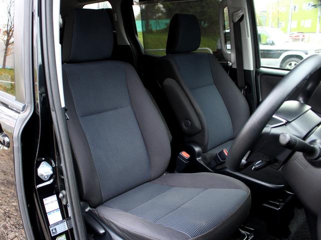 ヴォクシー X 寒冷地 後期型 セーフティセンス パワースライド 純正9型ナビ クルーズコントロール プリクラッシュ レーンディパーチャー 先行車発進告知 7人乗 LEDヘッドライト ビルトETC 4WD(14枚目)