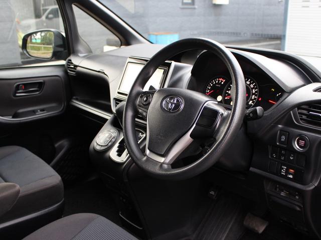 ヴォクシー X 寒冷地 後期型 セーフティセンス パワースライド 純正9型ナビ クルーズコントロール プリクラッシュ レーンディパーチャー 先行車発進告知 7人乗 LEDヘッドライト ビルトETC 4WD(23枚目)