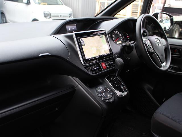 ヴォクシー X 寒冷地 後期型 セーフティセンス パワースライド 純正9型ナビ クルーズコントロール プリクラッシュ レーンディパーチャー 先行車発進告知 7人乗 LEDヘッドライト ビルトETC 4WD(25枚目)