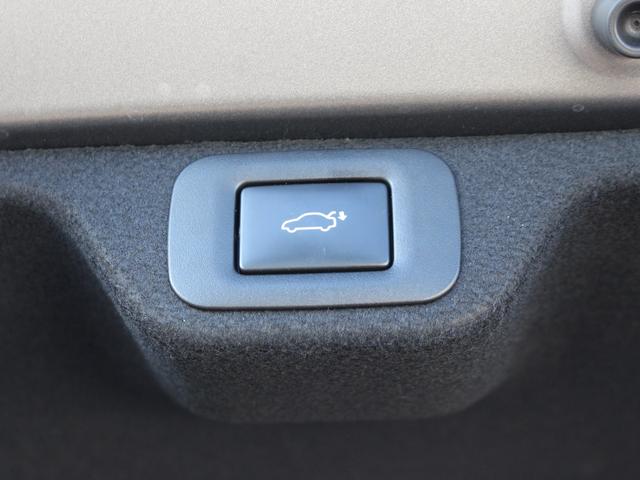 クラウンクロスオーバー Gアドバンスド・レザーパッケージ 寒冷地 モデリスタエアロ セーフティセンス パノラミックビューモニター ブラインドスポットモニター 4眼LEDヘッドライト 21インチアルミ シートベンチレーション パワートランク 12.3型ナビ(35枚目)