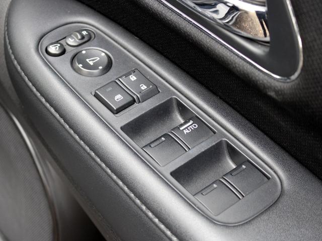 ヴェゼル ハイブリッドＸ・Ｌパッケージ　シティブレーキアクティブシステム　クルーズコントロール　ナビ　バックカメラ　社外１８ＡＷ　ＬＥＤヘッドライト　ルーフレール　シートヒーター　ワイパーデアイサー　ミラーヒーター　ＥＴＣ（15枚目）