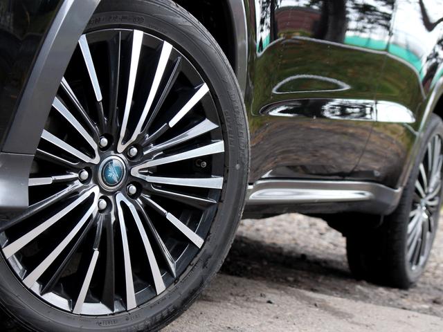 ヴェゼル ハイブリッドＸ・Ｌパッケージ　シティブレーキアクティブシステム　クルーズコントロール　ナビ　バックカメラ　社外１８ＡＷ　ＬＥＤヘッドライト　ルーフレール　シートヒーター　ワイパーデアイサー　ミラーヒーター　ＥＴＣ（18枚目）