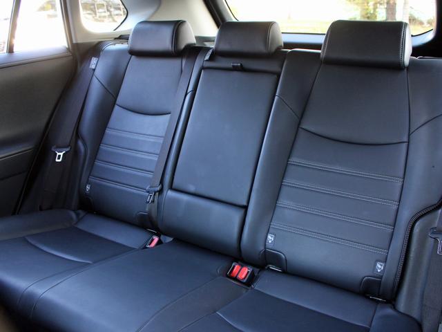 ＲＡＶ４ ハイブリッドＧ　セーフティセンス　ブラインドスポットモニター　パワーバックドア　インテリジェントクリアランスソナー　シート＆ステアヒーター　メモリー機能付パワーシート　ナビ　バックカメラ　ビルトＥＴＣ（16枚目）