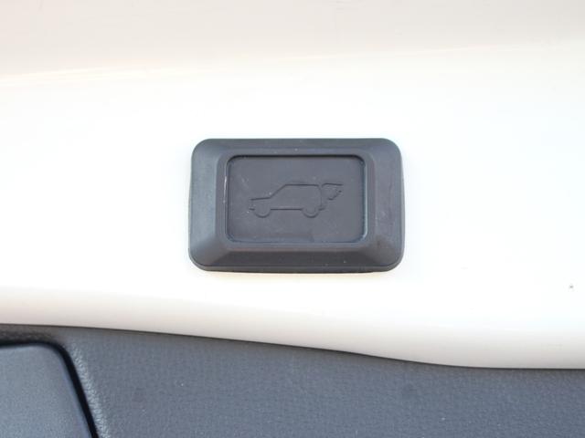 ＲＡＶ４ ハイブリッドＧ　セーフティセンス　ブラインドスポットモニター　パワーバックドア　インテリジェントクリアランスソナー　シート＆ステアヒーター　メモリー機能付パワーシート　ナビ　バックカメラ　ビルトＥＴＣ（31枚目）