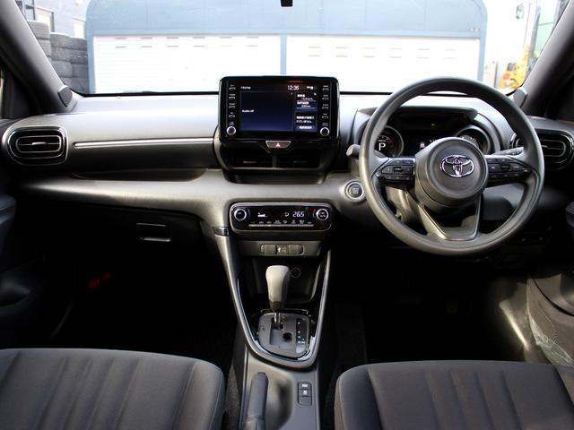 ヤリス Ｇ　寒冷地　セーフティセンス　純正８型ディスプレイオーディオ　バックカメラ　プリクラッシュ　レーントレーシング　レーダークルーズ　先行車発進告知　ビルトＥＴＣ　４ＷＤ（6枚目）