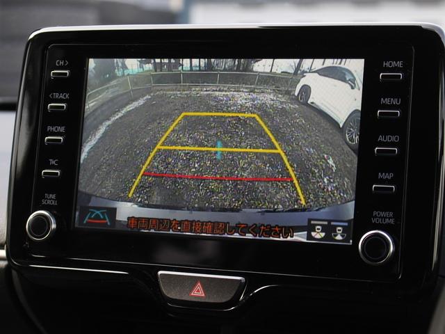 ヤリス Ｇ　寒冷地　セーフティセンス　純正８型ディスプレイオーディオ　バックカメラ　プリクラッシュ　レーントレーシング　レーダークルーズ　先行車発進告知　ビルトＥＴＣ　４ＷＤ（9枚目）