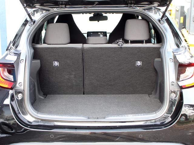 ヤリス Ｇ　寒冷地　セーフティセンス　純正８型ディスプレイオーディオ　バックカメラ　プリクラッシュ　レーントレーシング　レーダークルーズ　先行車発進告知　ビルトＥＴＣ　４ＷＤ（17枚目）