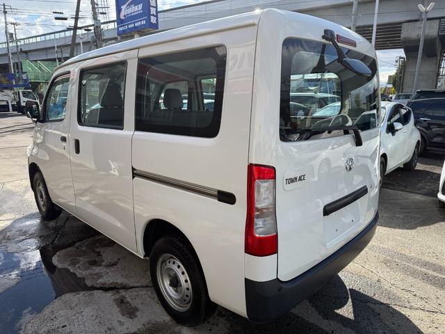 タウンエースバン ＤＸ　４ＷＤ　社外メモリナビ　バックカメラ　トヨタセーフティセンス　ＥＴＣ　寒冷地仕様（4枚目）