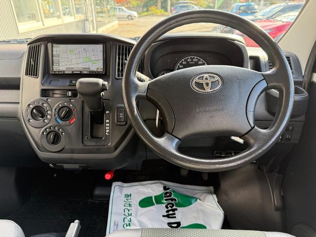 タウンエースバン ＤＸ　４ＷＤ　社外メモリナビ　バックカメラ　トヨタセーフティセンス　ＥＴＣ　寒冷地仕様（11枚目）