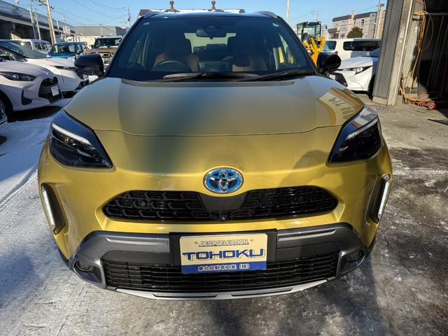 ヤリスクロス ハイブリッドＺ　アドベンチャー　４ＷＤ　ディスプレイオーディオ　パノラミックビューモニター　アダプティブハイビーム　ブラインドスポットモニター　アドバンストパーク　ステリングヒーター　カラーヘッドアップディスプレイ　寒冷地仕様（2枚目）