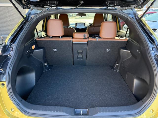 ヤリスクロス ハイブリッドＺ　アドベンチャー　４ＷＤ　ディスプレイオーディオ　パノラミックビューモニター　アダプティブハイビーム　ブラインドスポットモニター　アドバンストパーク　ステリングヒーター　カラーヘッドアップディスプレイ　寒冷地仕様（9枚目）