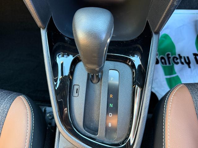 ヤリスクロス ハイブリッドＺ　アドベンチャー　４ＷＤ　ディスプレイオーディオ　パノラミックビューモニター　アダプティブハイビーム　ブラインドスポットモニター　アドバンストパーク　ステリングヒーター　カラーヘッドアップディスプレイ　寒冷地仕様（13枚目）