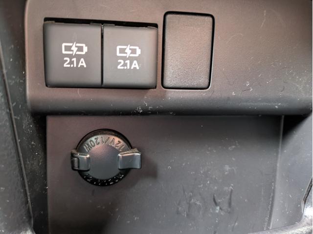 ノア Ｘ　４ＷＤ　寒冷地仕様　ワンオーナー　純正ナビ　フルセグＴＶ　バックカメラ　両側パワースライドドア　ＬＥＤヘッドライト　ＥＴＣ　クルーズコントロール　エンジンスターター（20枚目）