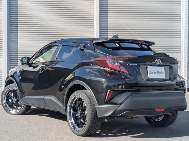 Ｃ－ＨＲ Ｓ－Ｔ　ＬＥＤパッケージ　４ＷＤ　純正ナビ　フルセグＴＶ　バックカメラ　ＲＡＹＳ１９インチ　セーフティセンス　ＬＥＤヘッドライト　ＥＴＣ　前後ドライブレコーダー　純正ＡＷ冬タイヤ　エンジンスターター（8枚目）