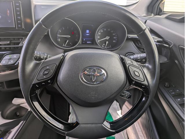 Ｃ－ＨＲ Ｓ－Ｔ　ＬＥＤパッケージ　４ＷＤ　純正ナビ　フルセグＴＶ　バックカメラ　ＲＡＹＳ１９インチ　セーフティセンス　ＬＥＤヘッドライト　ＥＴＣ　前後ドライブレコーダー　純正ＡＷ冬タイヤ　エンジンスターター（11枚目）