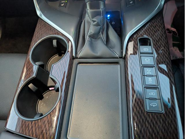 LX LX600 エグゼクティブ 4WD ワンオーナー 禁煙車 寒冷地仕様 リアエンターテイメント マークレビンソン ムーンルーフ 前後ドライブレコーダー デジタルインナーミラー(13枚目)