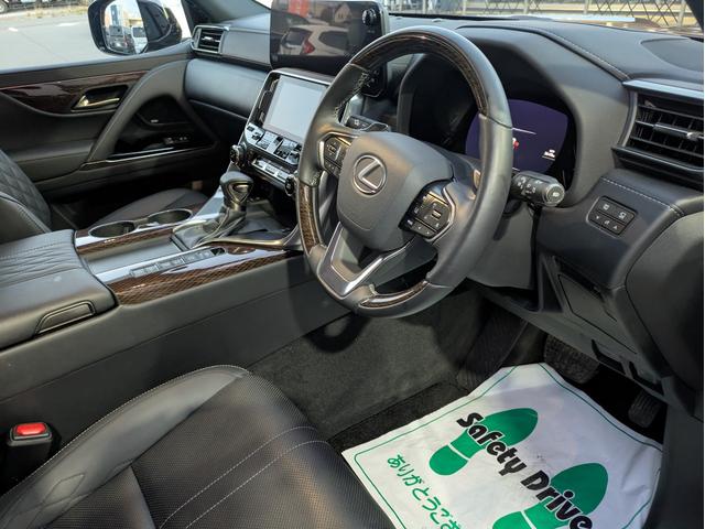 LX LX600 エグゼクティブ 4WD ワンオーナー 禁煙車 寒冷地仕様 リアエンターテイメント マークレビンソン ムーンルーフ 前後ドライブレコーダー デジタルインナーミラー(25枚目)